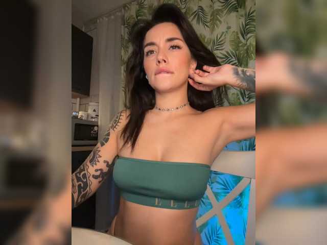 Oddajajo posnetke zaslona Gypsy_Girl