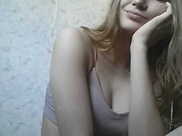 Fotografije -Sexy-baby- Hello everyone! I’m Alice, I like to chat and gymnastics) Add your friends and make love!