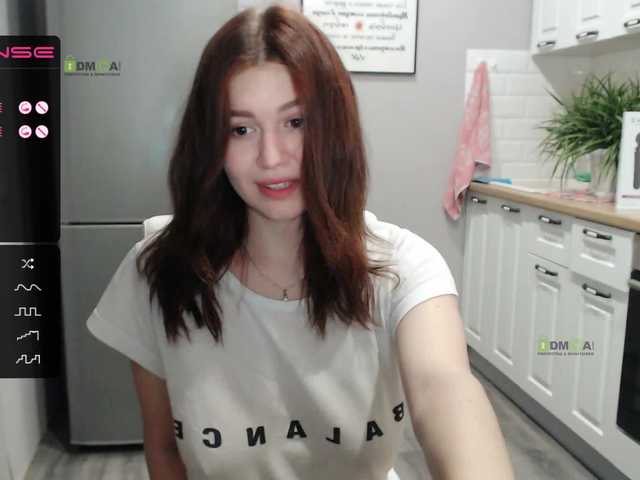 Oddajajo posnetke zaslona SUGAR_GIRL