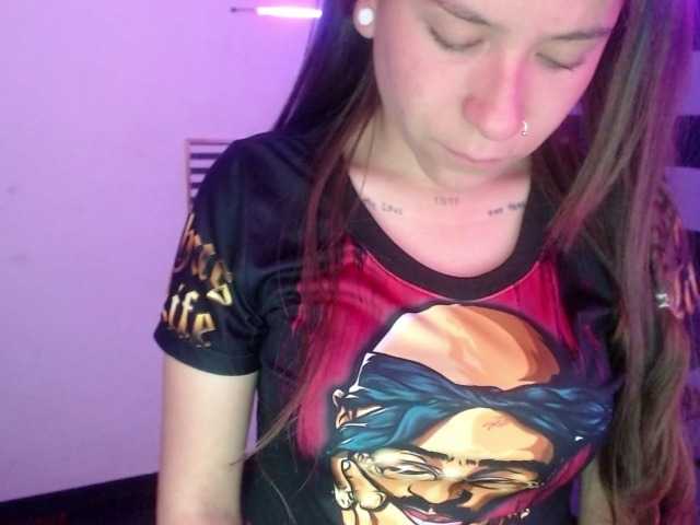 Oddajajo posnetke zaslona 1ashley