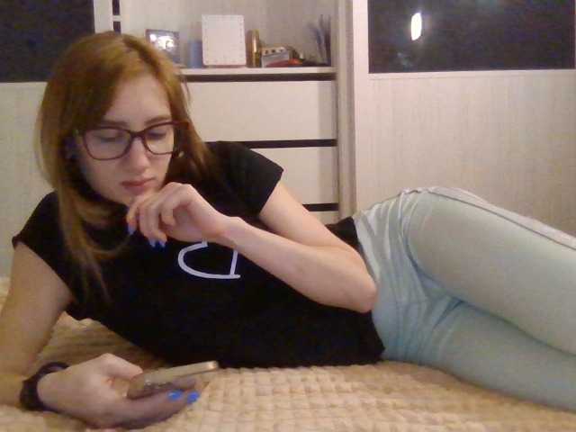 Oddajajo posnetke zaslona 21sexykitty21