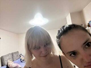 Erotični video klepet 2Pizda