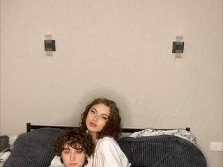 Erotični video klepet 2Sweet4Yours