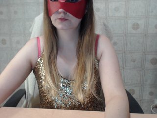 Fotografije 777Lora777 200 tokens and I make a sweet and funny dancing 2-3 minutes!