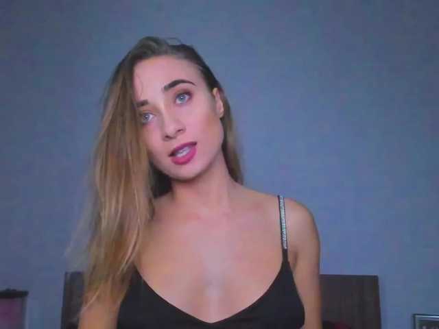 Fotografije abbelacasy Welcome to my hot room! I can t wait to have fu n with you guys!#lovense#cum#anal#teen#beautifuleyes