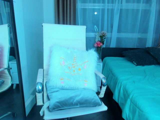 Oddajajo posnetke zaslona abby-deep