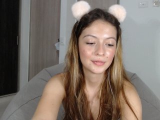 Oddajajo posnetke zaslona AbellaJade