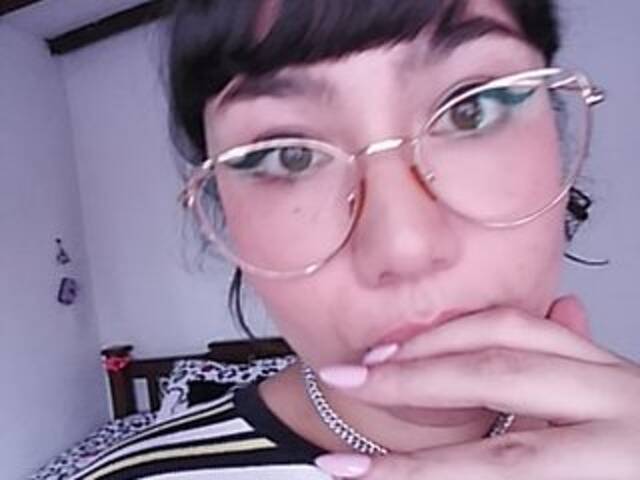 Oddajajo posnetke zaslona AdaIson