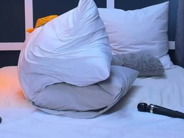 Oddajajo posnetke zaslona AdalynaBlair