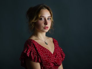 Erotični video klepet AdalynGlow