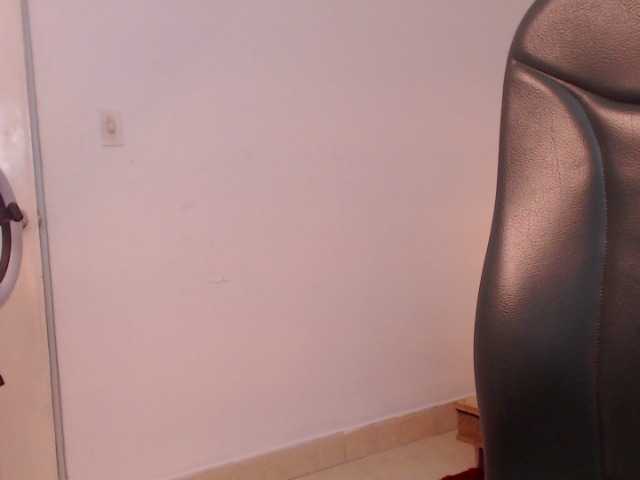 Oddajajo posnetke zaslona adarai