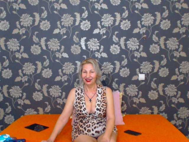 Oddajajo posnetke zaslona adeladison