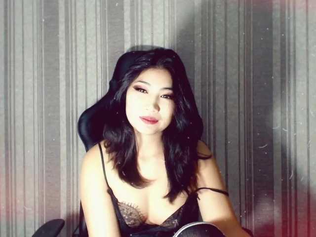 Fotografije adellasweety #cum show#get naked#sguirt#asian play with pussy