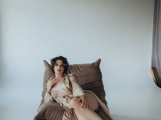 Erotični video klepet AdelRay