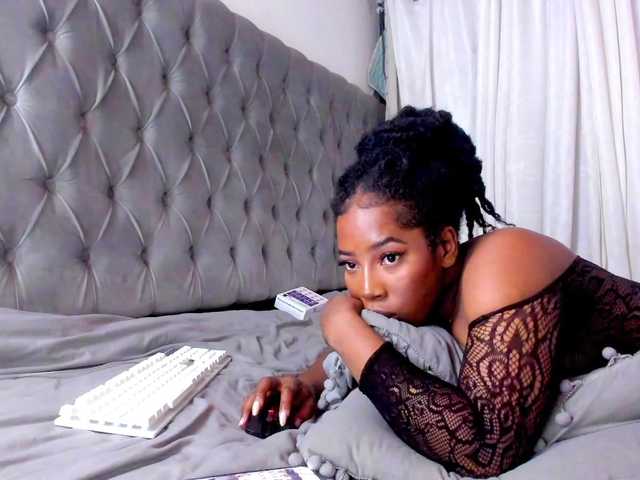 Oddajajo posnetke zaslona Afro-goddess
