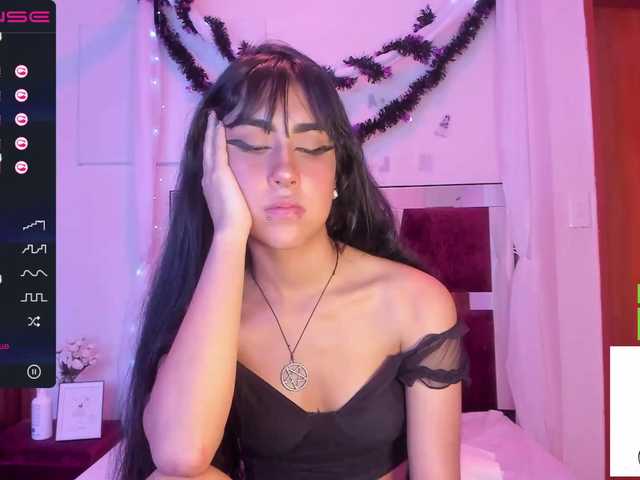 Oddajajo posnetke zaslona AggathaLee