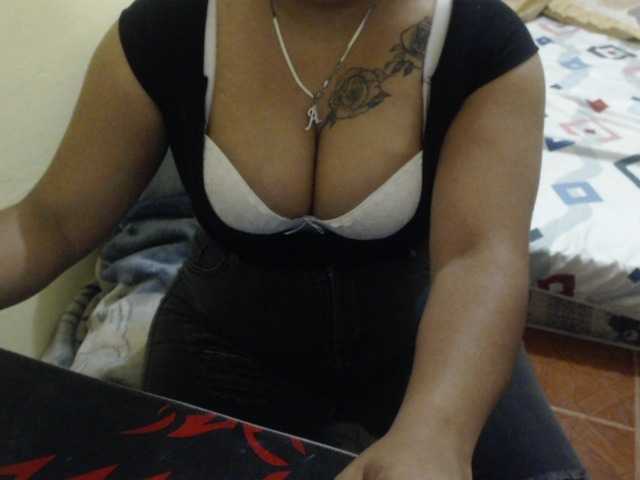 Oddajajo posnetke zaslona aishaaovit