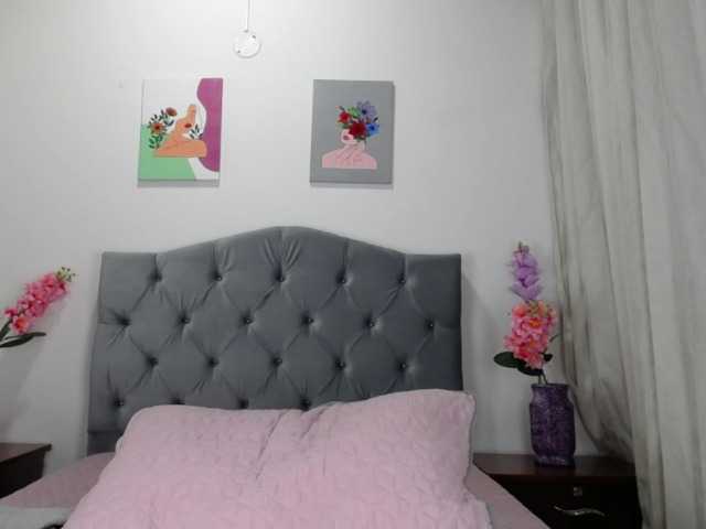 Oddajajo posnetke zaslona AishaPower