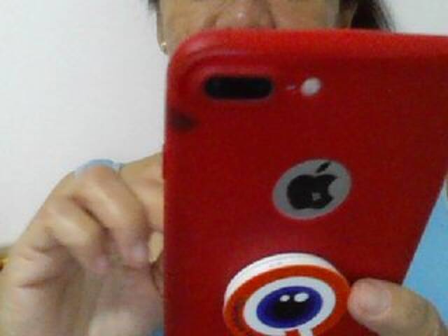 Oddajajo posnetke zaslona AkemiAlonso