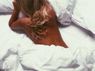 Erotični video klepet Al-bee