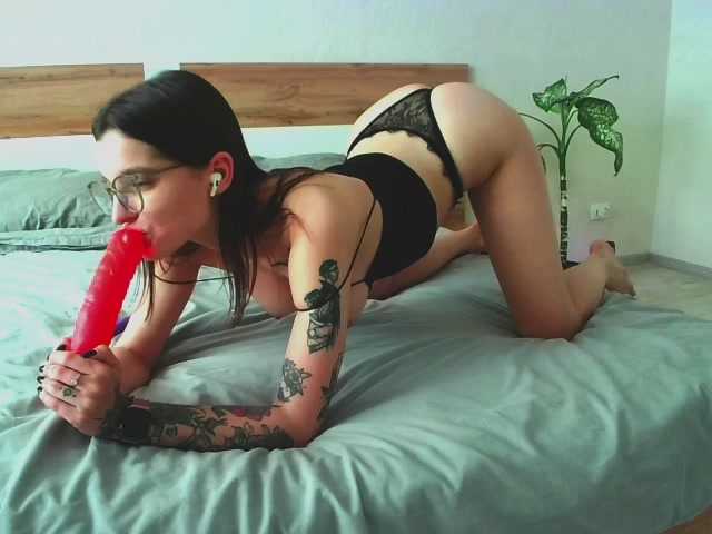 Fotografije ALAN-TATTY want to play with you) pvt is on) undress me for 150 tokens)