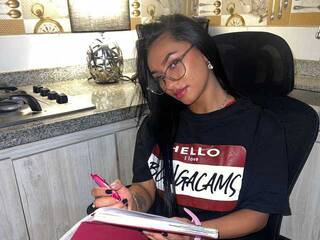 Erotični video klepet Alana-11