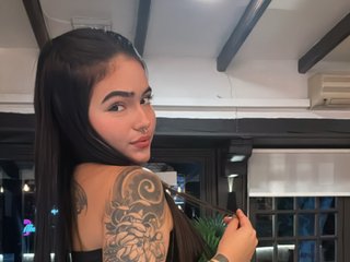 Erotični video klepet AlanaFord