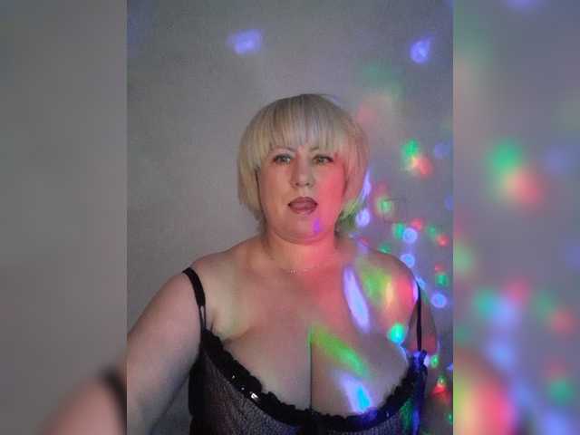 Oddajajo posnetke zaslona Alenka_Tigra