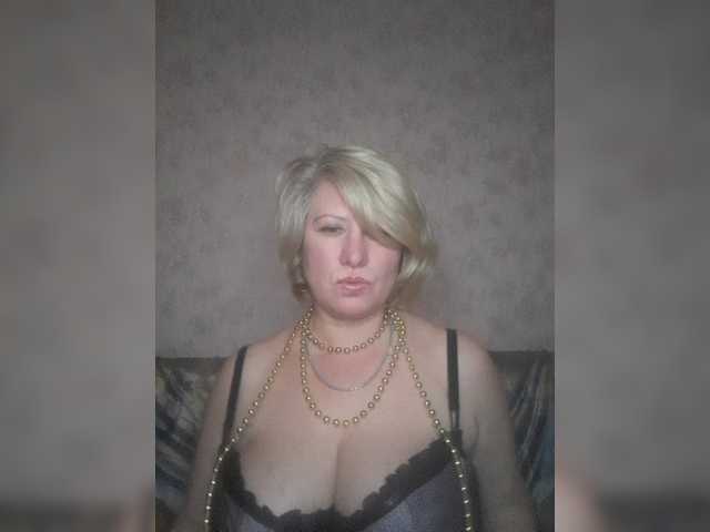 Oddajajo posnetke zaslona Alenka_Tigra