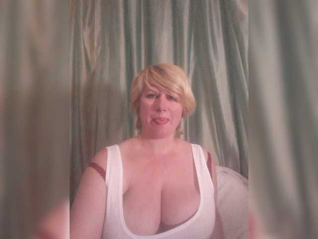 Oddajajo posnetke zaslona Alenka_Tigra