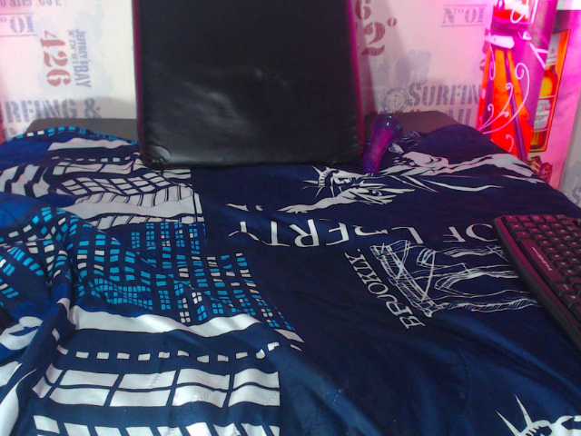 Oddajajo posnetke zaslona AlexaFoxy2