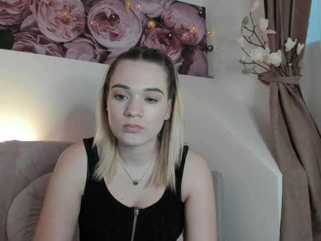 Fotografije AlexisTexas18 Another rainy day here, i am here for fun and chat-- naked and cum in pvt xx #18 #blonde #cute #teen #mistress