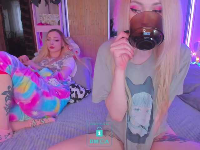 Oddajajo posnetke zaslona HornyBunnys