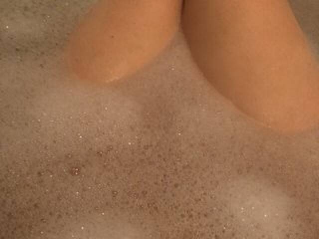 Oddajajo posnetke zaslona Alianakiss