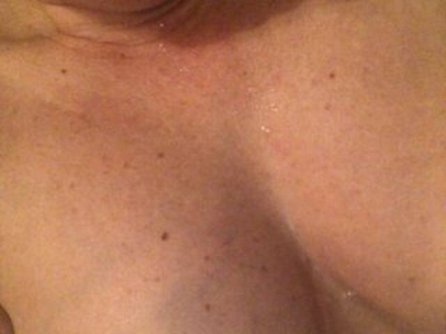 Oddajajo posnetke zaslona Alianakiss