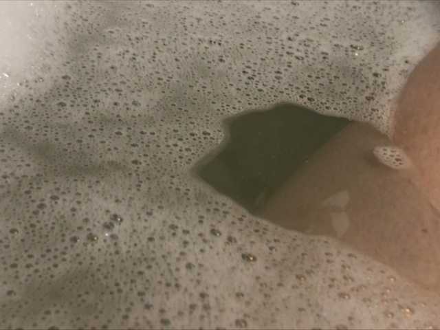 Oddajajo posnetke zaslona Alianakiss