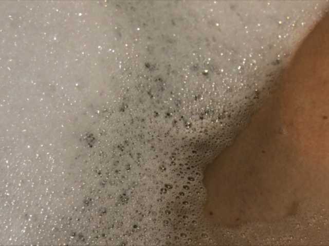 Oddajajo posnetke zaslona Alianakiss