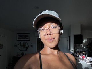 Erotični video klepet AliaYourFav