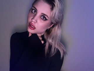 Erotični video klepet AliceTurner