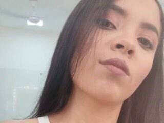 Erotični video klepet AliceWonderr