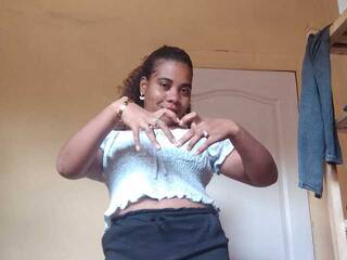 Erotični video klepet AlineEdena