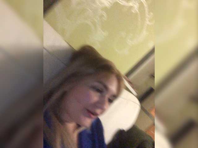 Oddajajo posnetke zaslona Alisabn