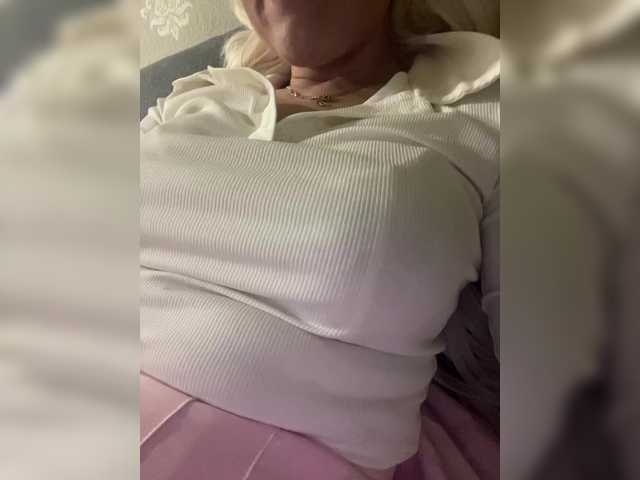 Oddajajo posnetke zaslona AlisaKisa555