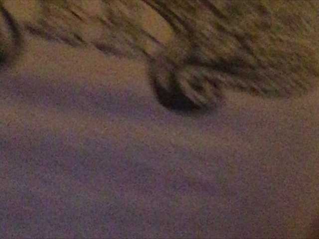 Oddajajo posnetke zaslona AlisaKisa555
