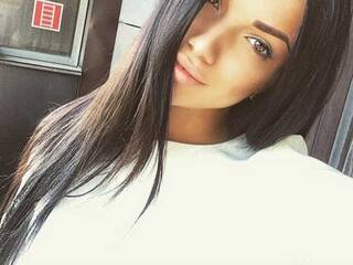 Erotični video klepet AlisaXKitty