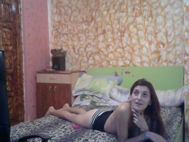 Oddajajo posnetke zaslona alishallovexx