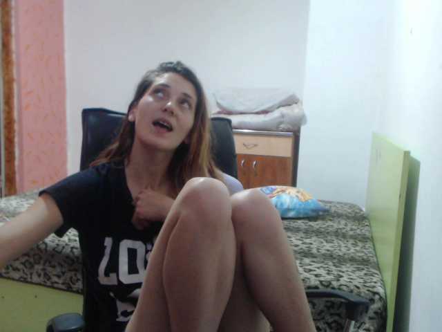 Oddajajo posnetke zaslona alishallovexx