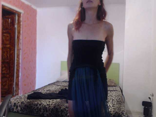 Oddajajo posnetke zaslona alishallovexx