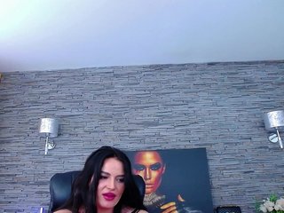 Erotični video klepet Allana-Doll