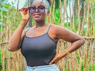 Erotični video klepet Alliciete